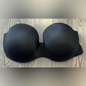 Seamless Black Strapless Bra